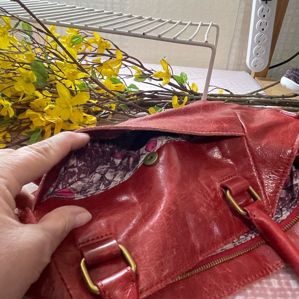Elliott Lucca Purse- Gently used/missing crossbody strap - Picture 4 of 8